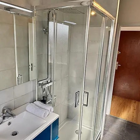 For 2 People With Wifi And Parking Apartment